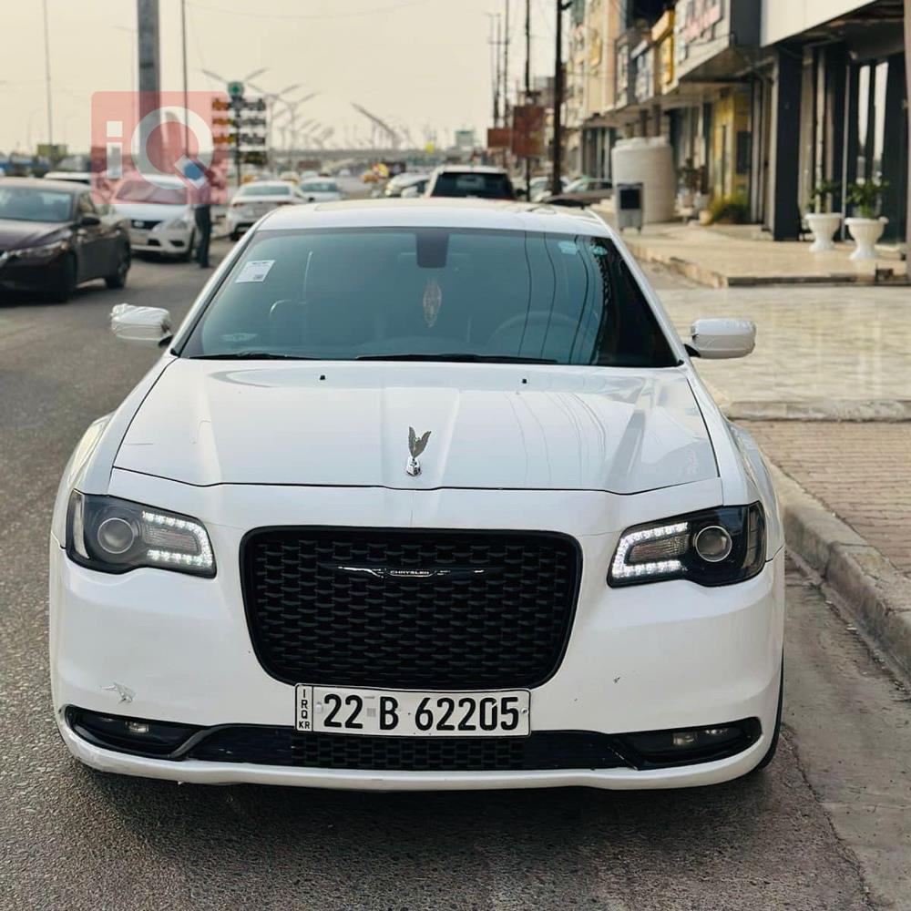 كرايسلر 300
